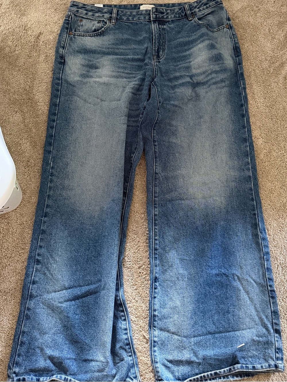 PacSun Women's Wide-Leg Flare Jeans in Medium Blue Wash